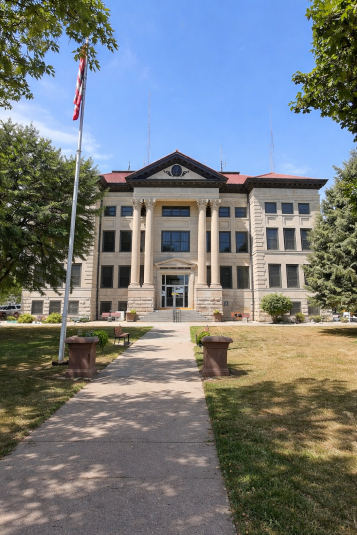 Calhoun County Courthouse building in Rockwell City